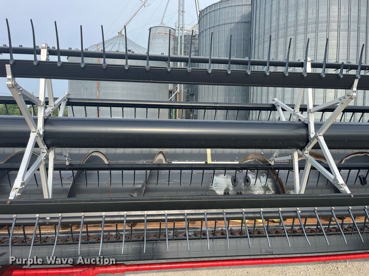 image for item MG9374 2008 AGCO 8200  flex head