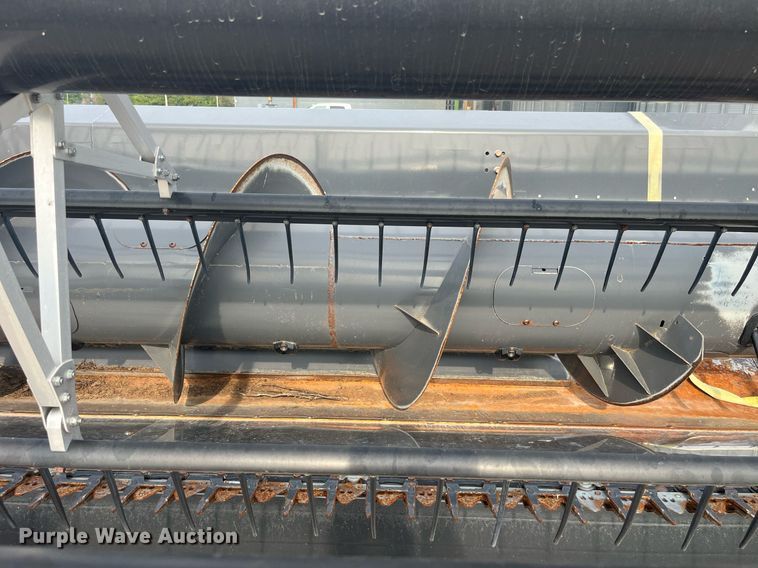 image for item MG9374 2008 AGCO 8200  flex head