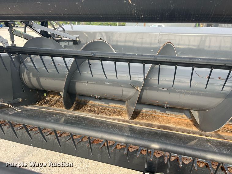 image for item MG9374 2008 AGCO 8200  flex head