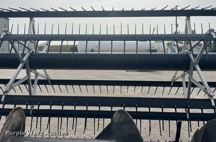 image for item MG9374 2008 AGCO 8200  flex head