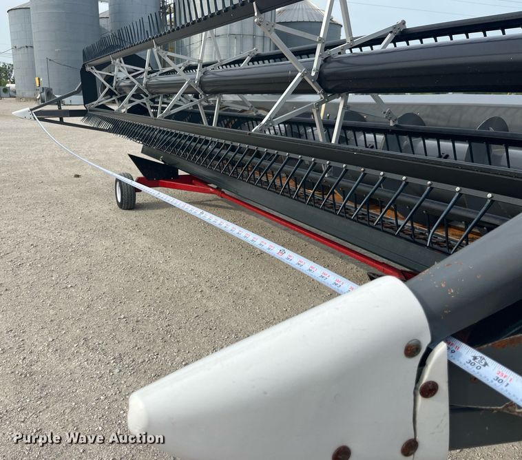 image for item MG9374 2008 AGCO 8200  flex head