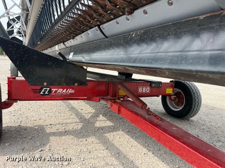 image for item MG9375 E-Z Trail 680  header trailer