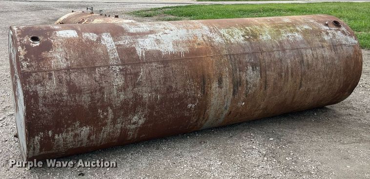 image for item MG9384 (2) tanks