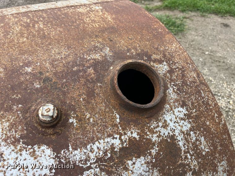 image for item MG9384 (2) tanks