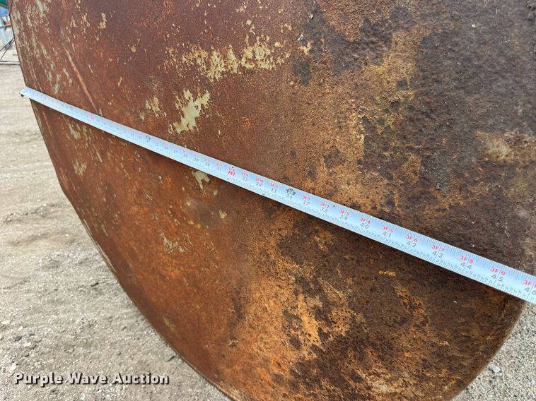 image for item MG9384 (2) tanks