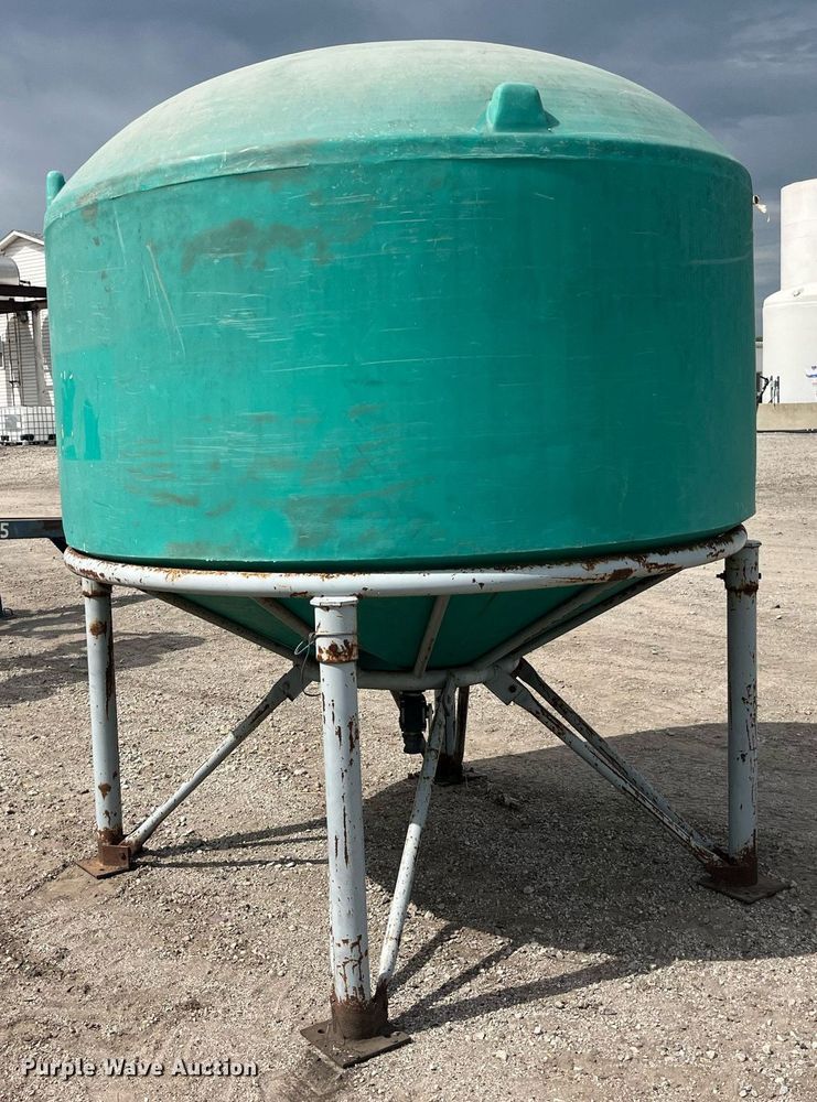 image for item MG9392 Cone bottom tank