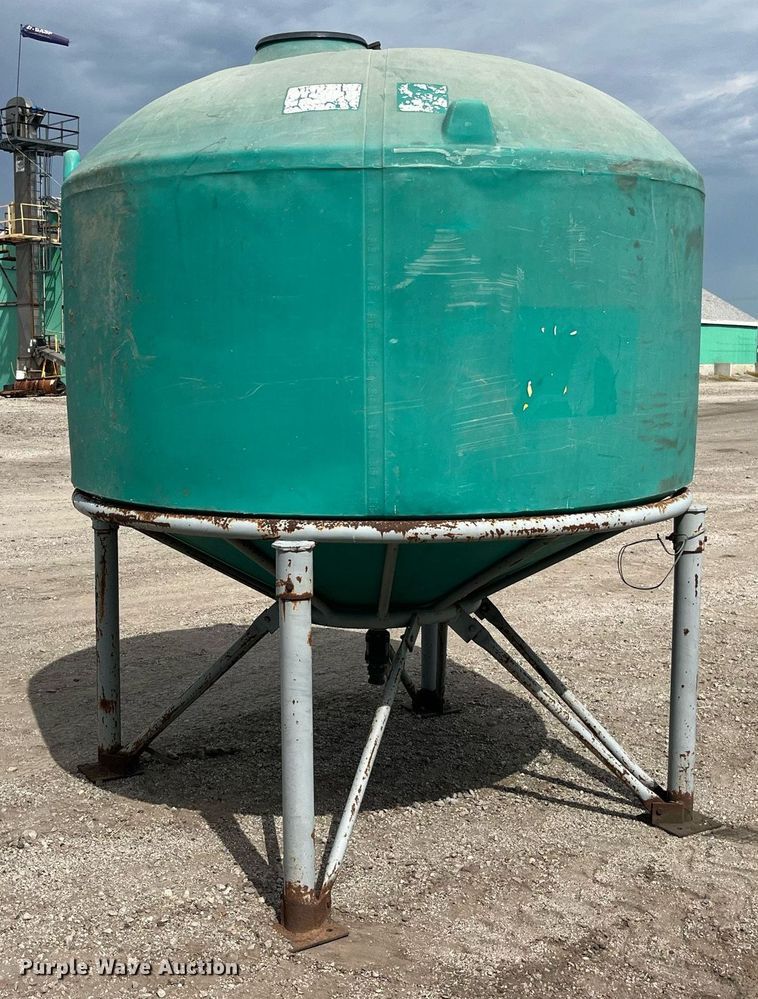 image for item MG9392 Cone bottom tank