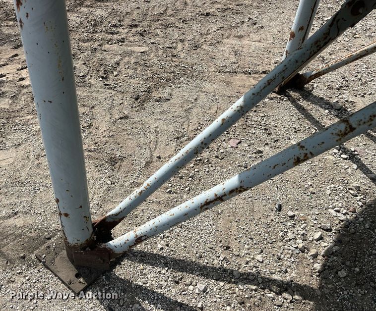 image for item MG9392 Cone bottom tank