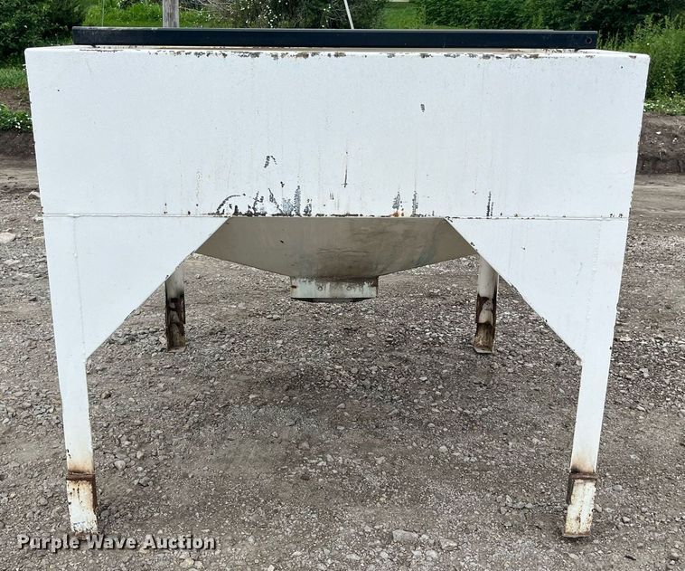 image for item MG9395 Seed hopper