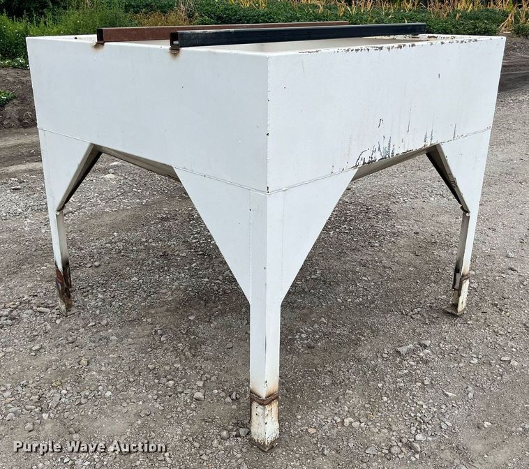 image for item MG9395 Seed hopper