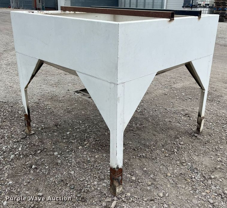 image for item MG9395 Seed hopper