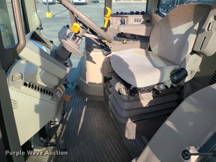 image for item MG9637 2017 John Deere 6155M  MFWD tractor