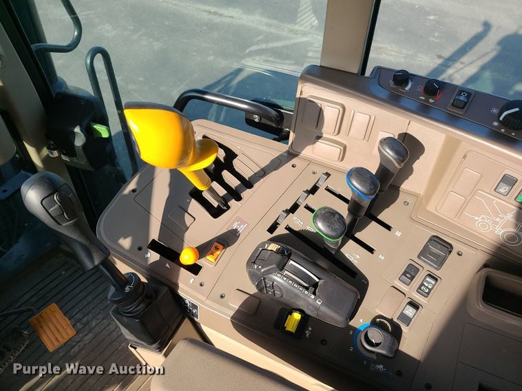 image for item MG9637 2017 John Deere 6155M  MFWD tractor