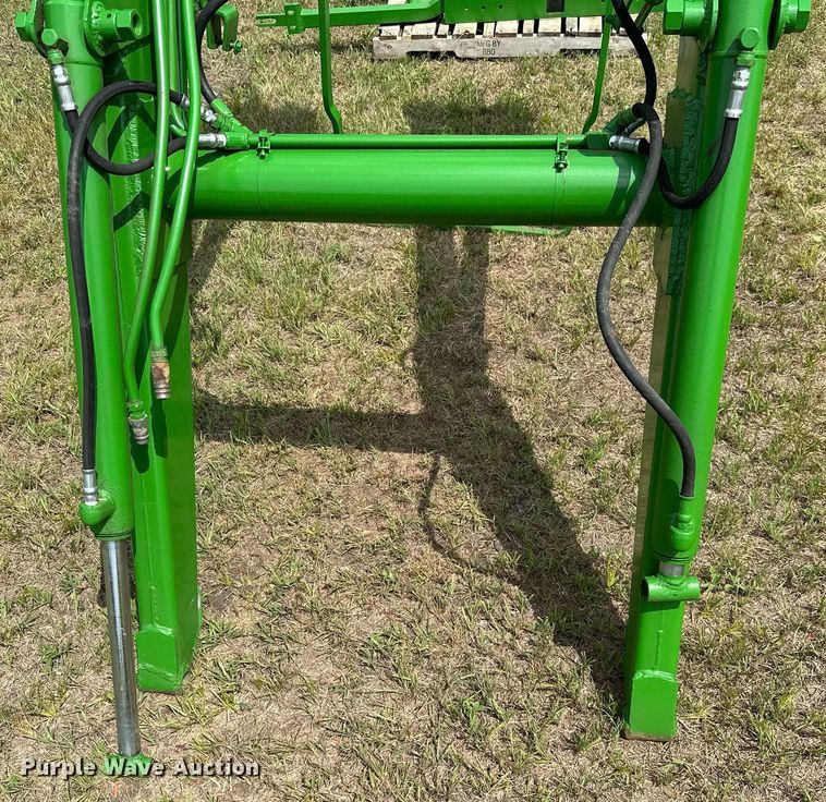 image for item ML9031 John Deere 158  loader