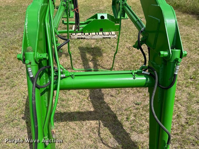 image for item ML9031 John Deere 158  loader