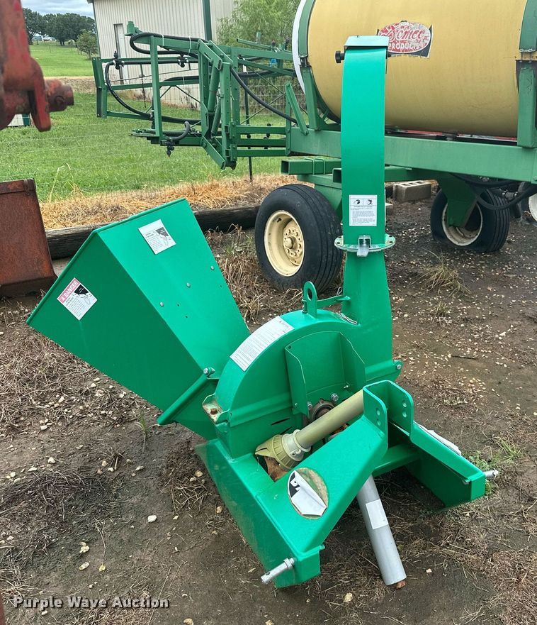 image for item ML9062 Wood chipper