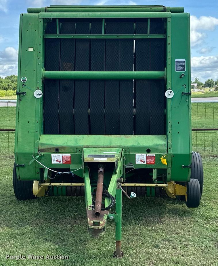 image for item ML9063 1991 John Deere 535  round baler