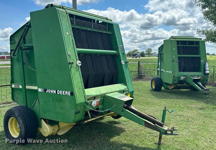 image for item ML9063 1991 John Deere 535  round baler