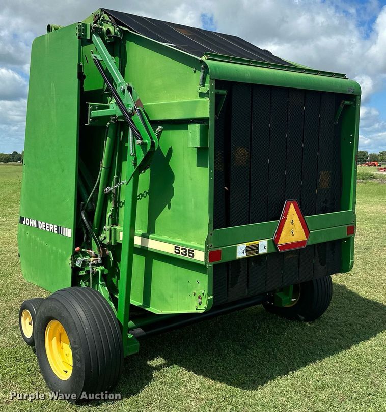image for item ML9063 1991 John Deere 535  round baler