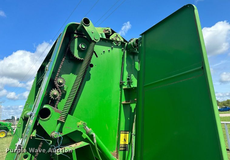 image for item ML9063 1991 John Deere 535  round baler