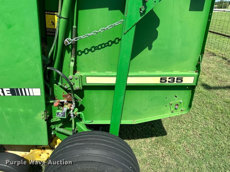 image for item ML9063 1991 John Deere 535  round baler