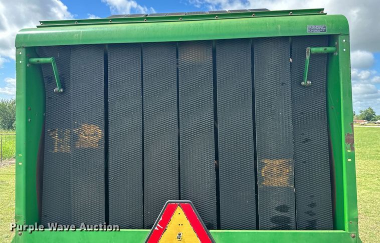 image for item ML9063 1991 John Deere 535  round baler