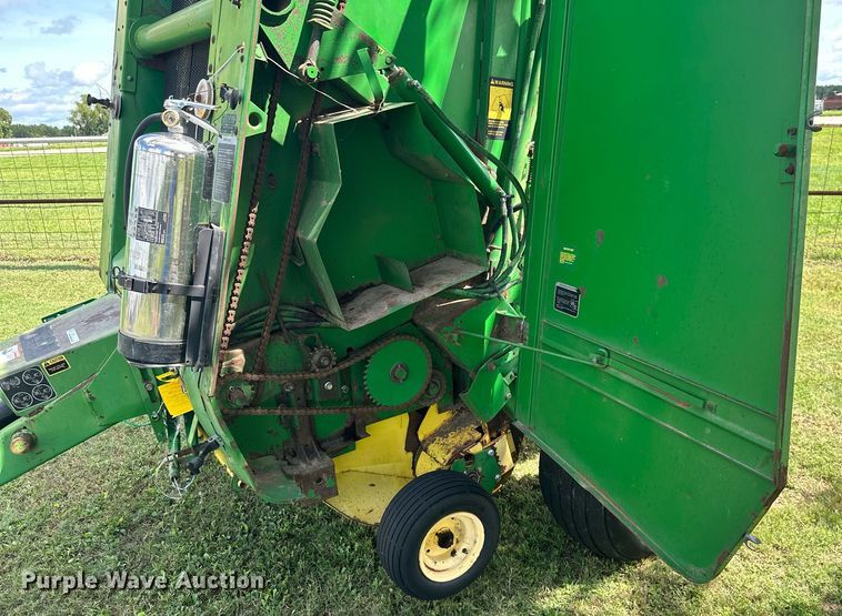 image for item ML9064 1991 John Deere 435  round baler
