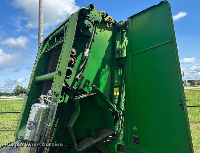image for item ML9064 1991 John Deere 435  round baler