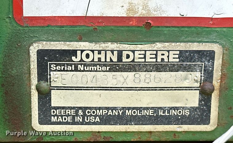 image for item ML9064 1991 John Deere 435  round baler
