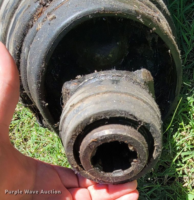 image for item ML9064 1991 John Deere 435  round baler