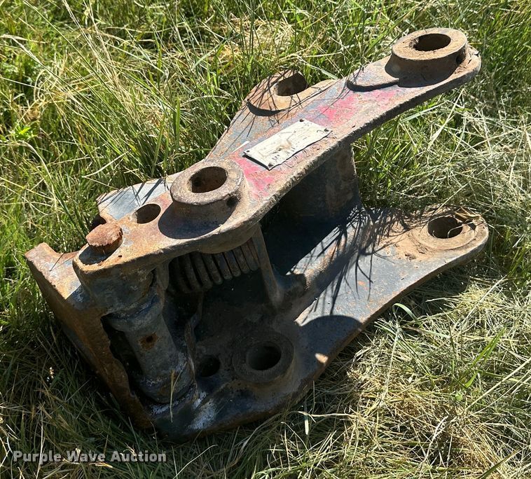 image for item NM9367 2004 Caterpillar  quick coupler