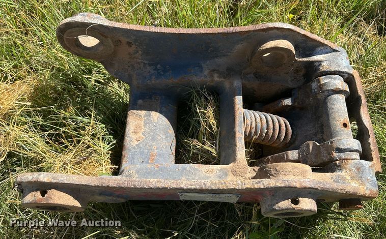 image for item NM9367 2004 Caterpillar  quick coupler