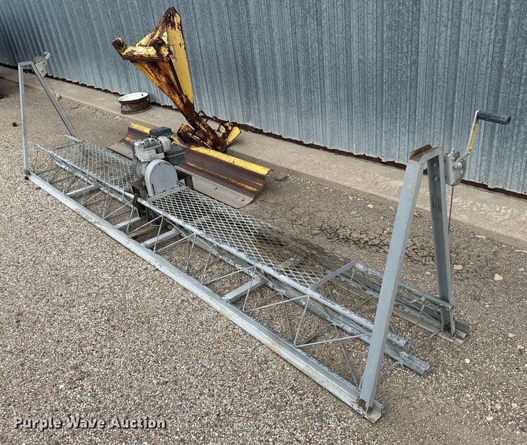 image for item NM9373 Tools