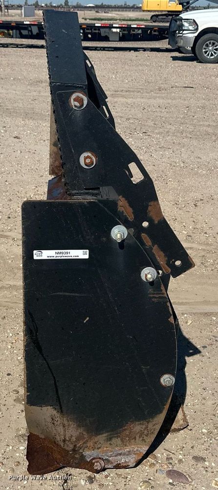 image for item NM9391 Leon's M2530  12'W dozer blade