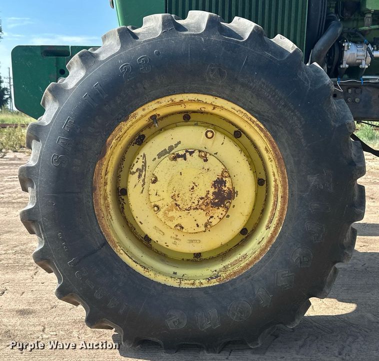 image for item NM9452 1976 John Deere 4630  HFWD tractor