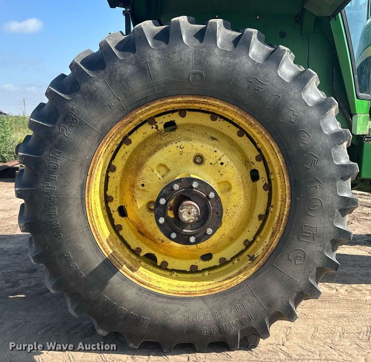 image for item NM9452 1976 John Deere 4630  HFWD tractor