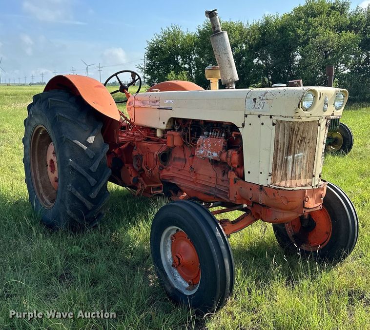 image for item NP9864 1961 Case 930  Tractor