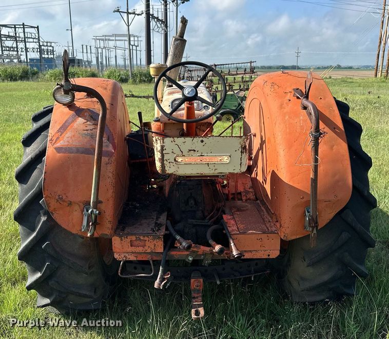 image for item NP9864 1961 Case 930  Tractor