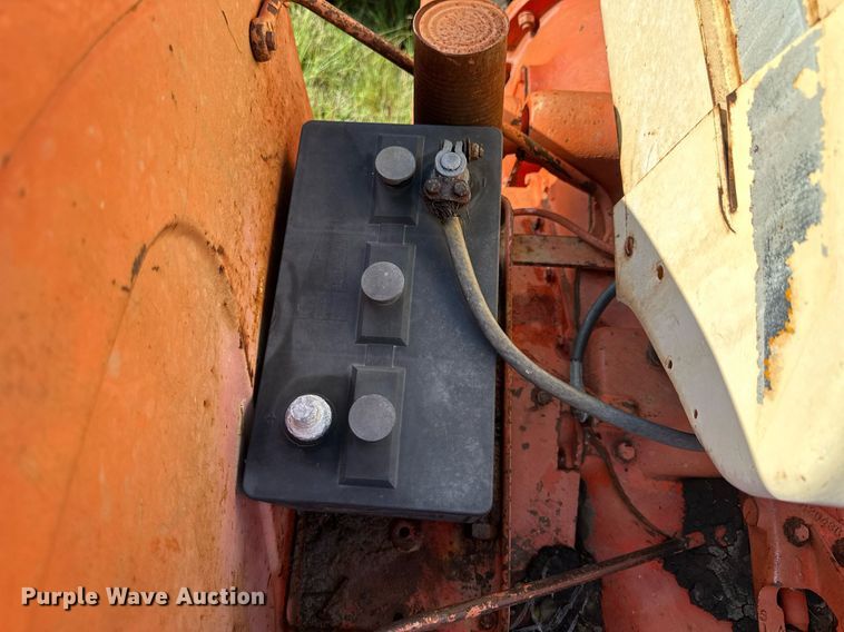 image for item NP9864 1961 Case 930  Tractor