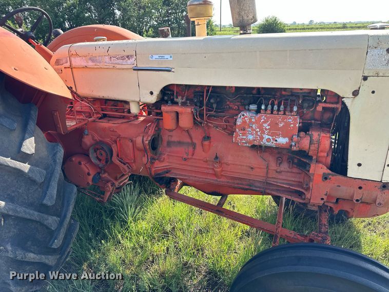 image for item NP9864 1961 Case 930  Tractor