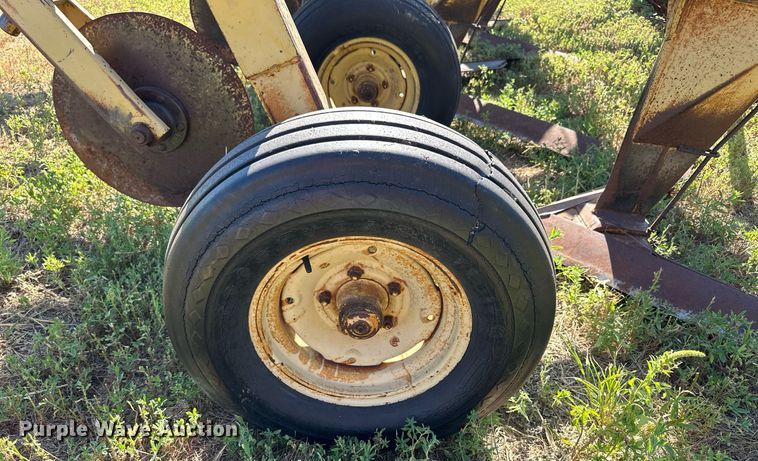 image for item NP9895 Noble Flex King  sweep plow