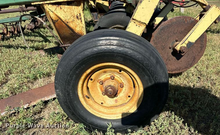 image for item NP9895 Noble Flex King  sweep plow