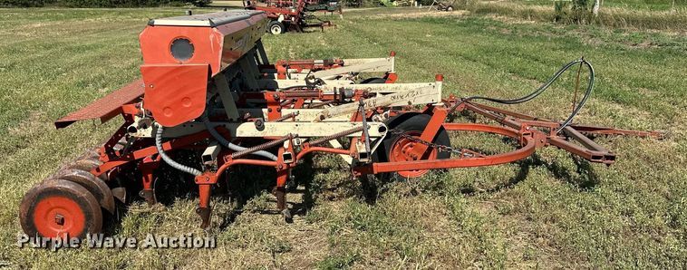 image for item NP9897 Lillston Melron 284  grain drill