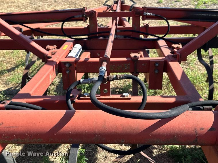 image for item NP9899 Sunflower 5331-32  field cultivator