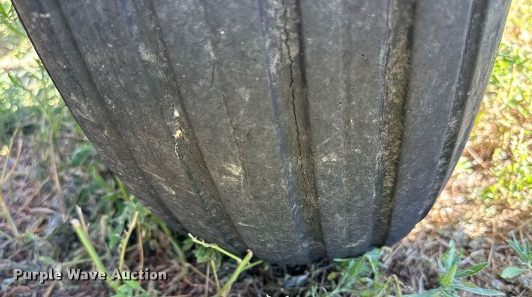 image for item NP9899 Sunflower 5331-32  field cultivator