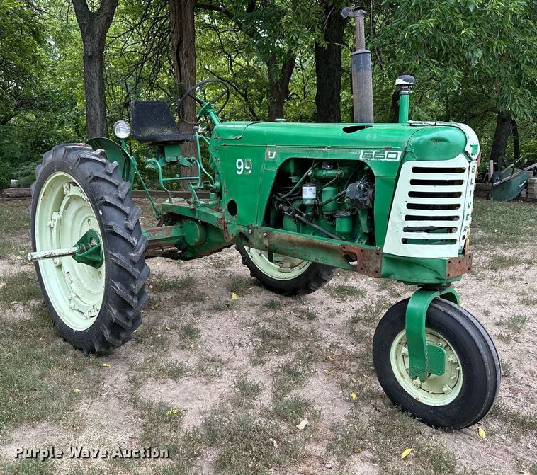 image for item NP9917 1959 Oliver 660  tractor