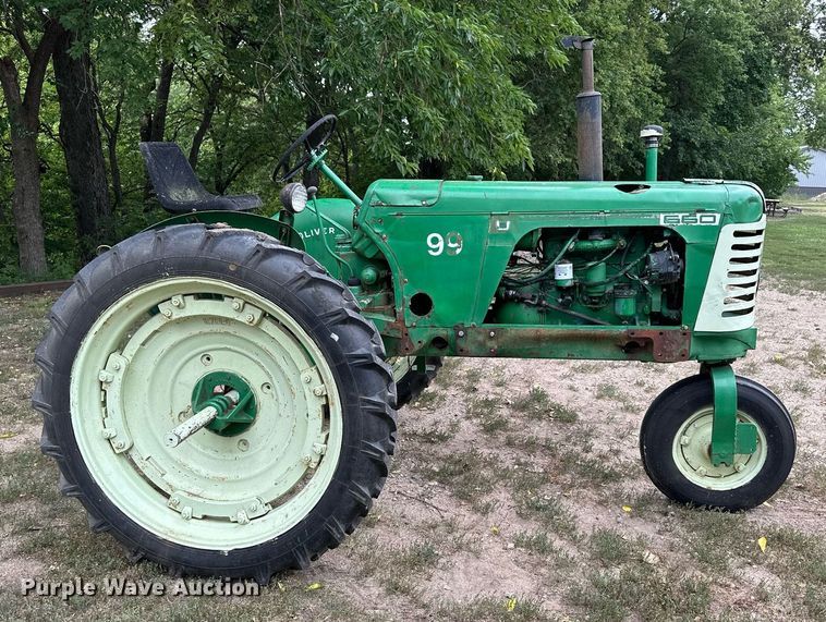 image for item NP9917 1959 Oliver 660  tractor