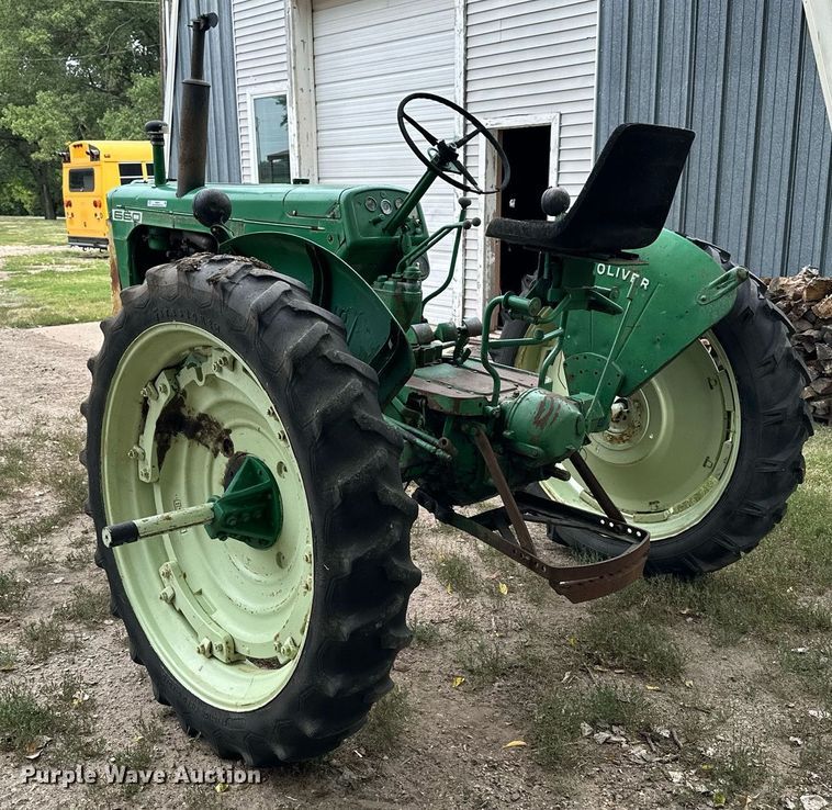 image for item NP9917 1959 Oliver 660  tractor