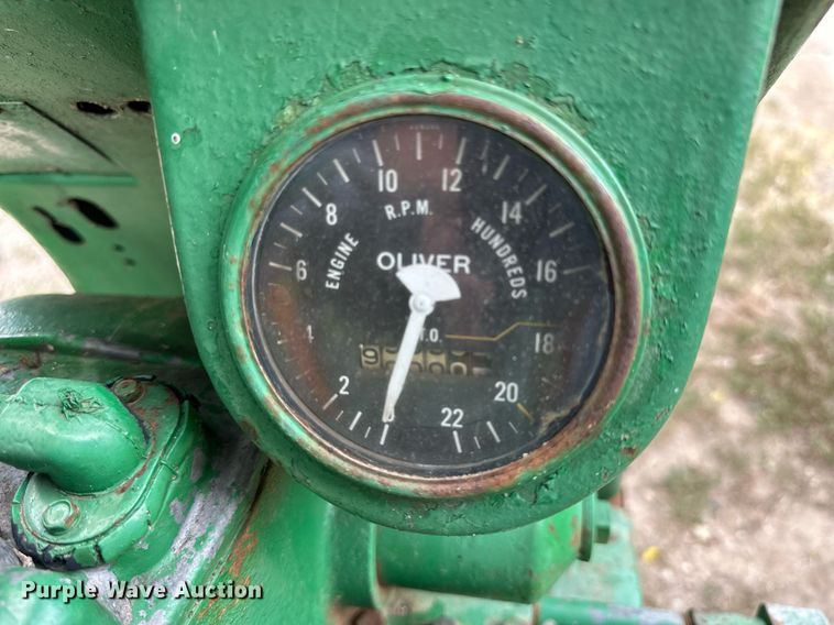 image for item NP9917 1959 Oliver 660  tractor