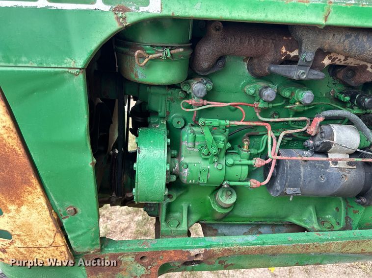 image for item NP9917 1959 Oliver 660  tractor